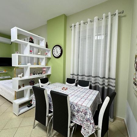 Solei Apartments Sarandë Exteriör bild
