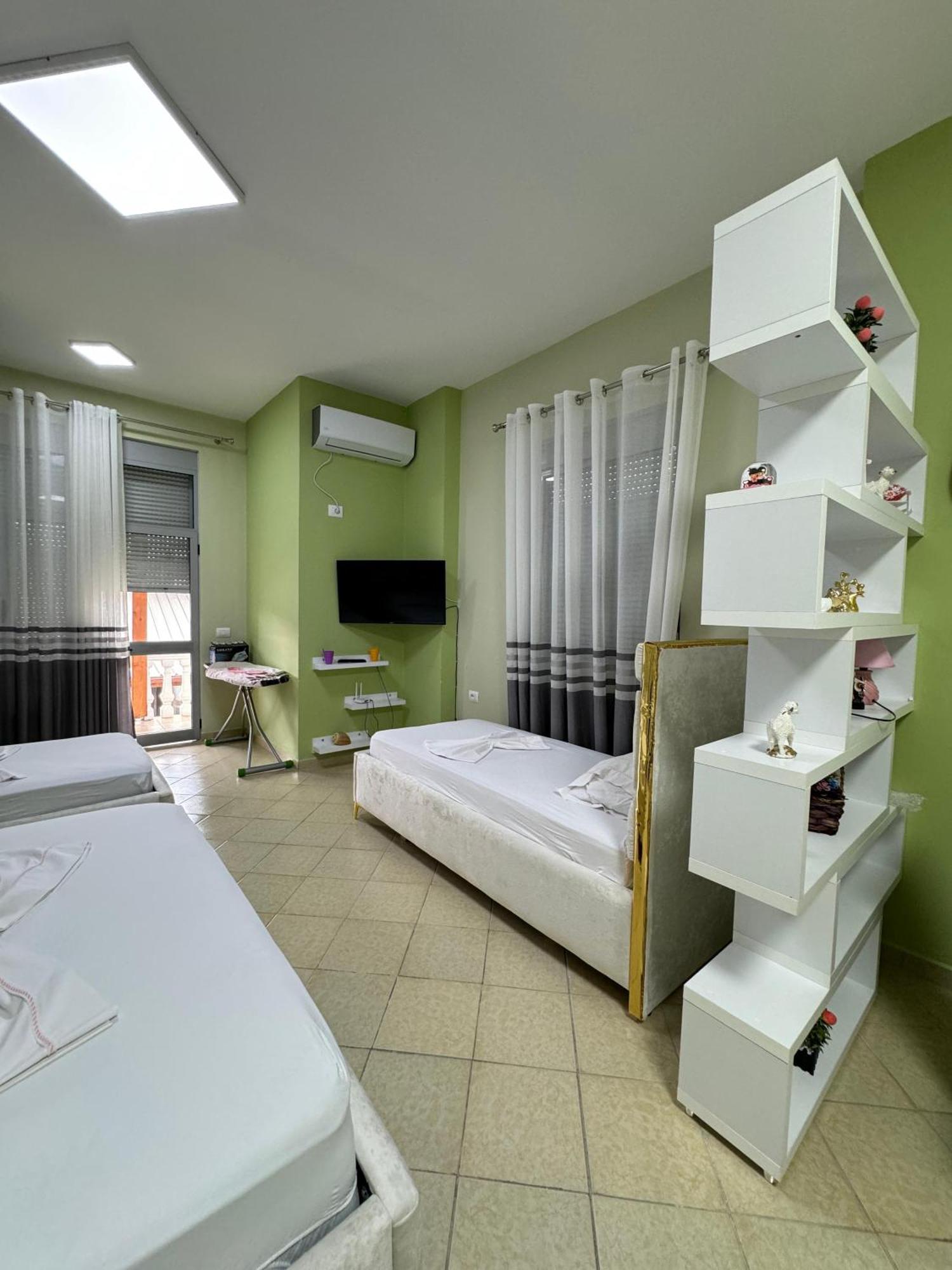 Solei Apartments Sarandë Exteriör bild