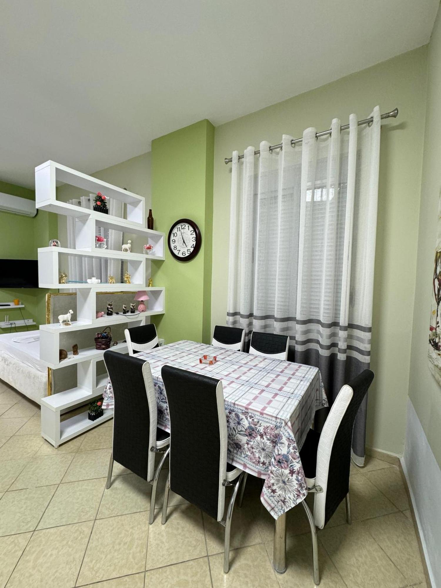 Solei Apartments Sarandë Exteriör bild
