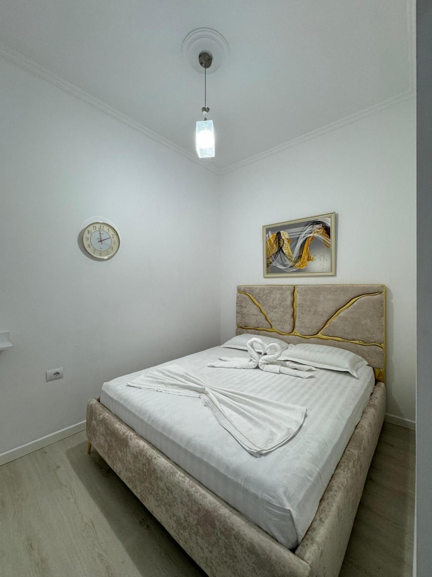 Solei Apartments Sarandë Exteriör bild